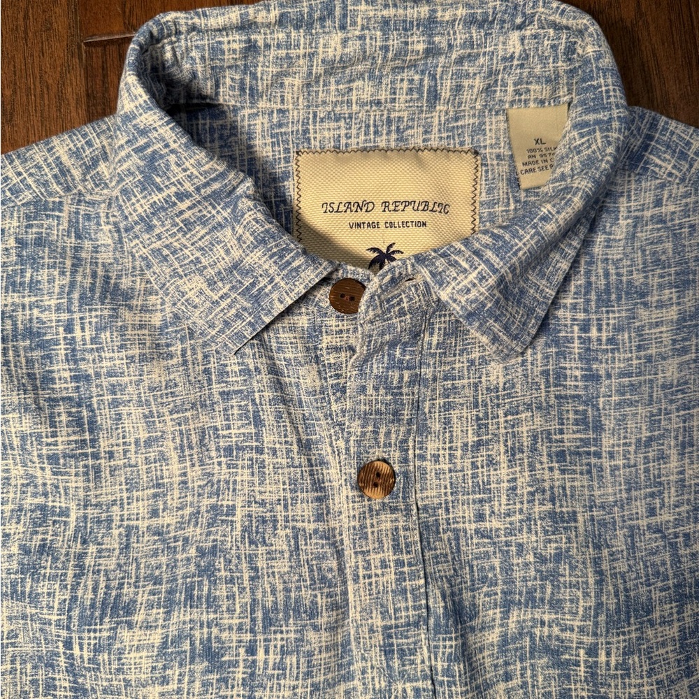 Men’s Island Republic Blue White Floral Hawaiian Resort Wear Silk Men's Shirt XL - Picture 7 of 9